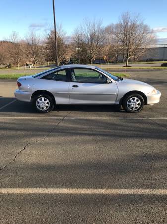 2002 Chevy Cavalier 30+mpg sporty clean - cars & trucks - by owner -... for sale in Newtonville, NY – photo 5