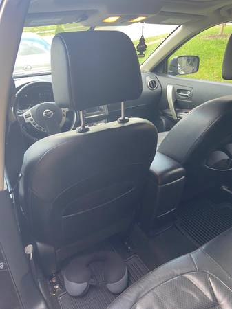 Very Clean Nissan Rogue 2012 - cars & trucks - by owner - vehicle... for sale in Saint Georges, DE – photo 4