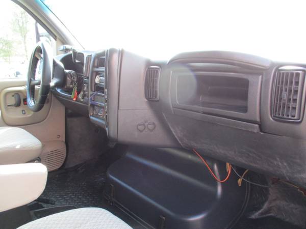 2008 Chevrolet CC4500 CREW CAB 4500 HAULER TRUCK 67K MILES - cars & for sale in south amboy, NJ – photo 11
