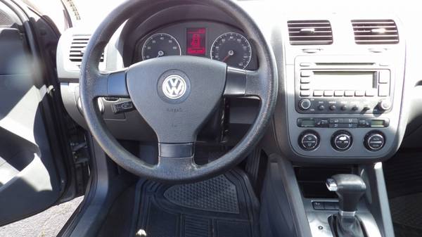2005 Volkswagen Jetta - - by dealer - vehicle for sale in Medford, OR – photo 9