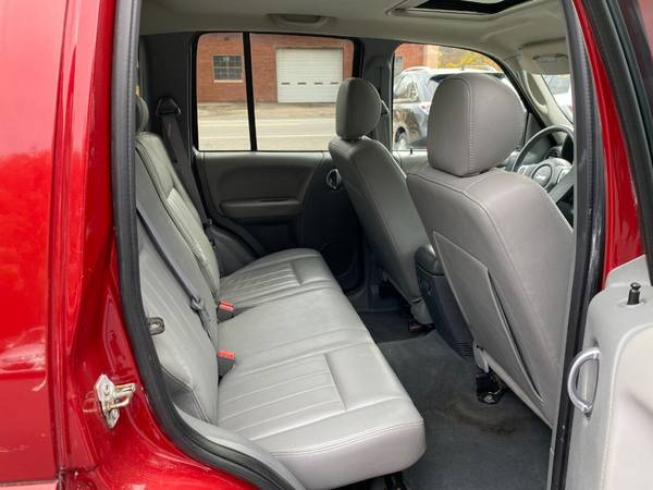 2006 Jeep Liberty Limited AWD 4x4 fully loaded 70,000 miles - cars &... for sale in Walpole, RI – photo 21