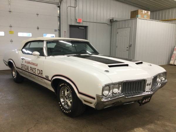 1970 Oldsmobile 442 Convertible 442 Indy Pace Car Convertible Y74 for sale in Madison, WI – photo 2