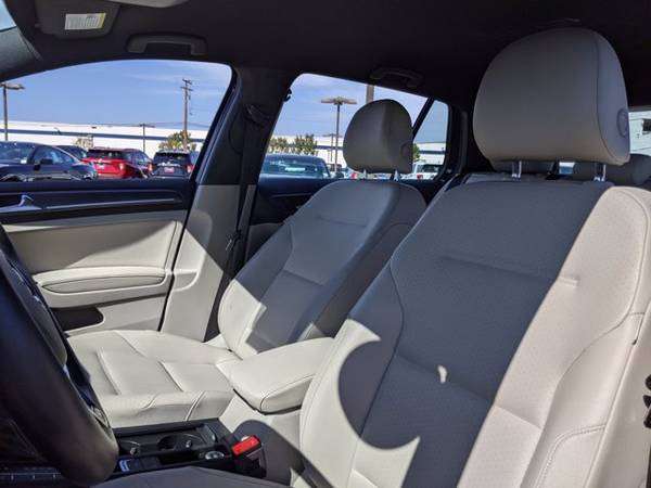 2018 Volkswagen e-Golf SEL Premium SKU: JW907034 Hatchback - cars & for sale in Torrance, CA – photo 16