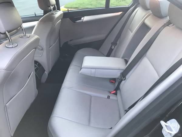 2008 Mercedes c 300 4 Matic fully loaded for sale in Silver Spring, District Of Columbia – photo 6