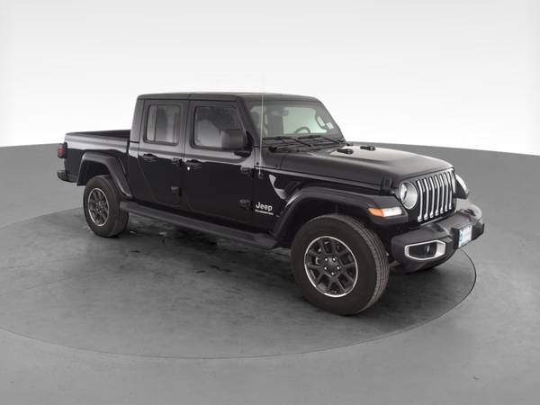2020 Jeep Gladiator Overland Pickup 4D 5 ft pickup Black - FINANCE -... for sale in Akron, OH – photo 15