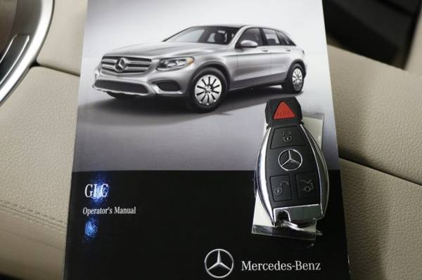 SLEEK 2016 Mercedes Benz *HEATED COOLED LEATHER w GPS* GLC 300 for sale in Clinton, MO – photo 14