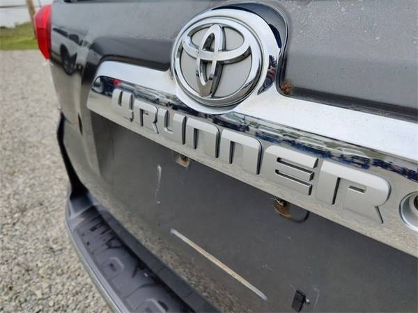 2011 Toyota 4Runner SR5 - - by dealer - vehicle for sale in Chillicothe, OH – photo 10