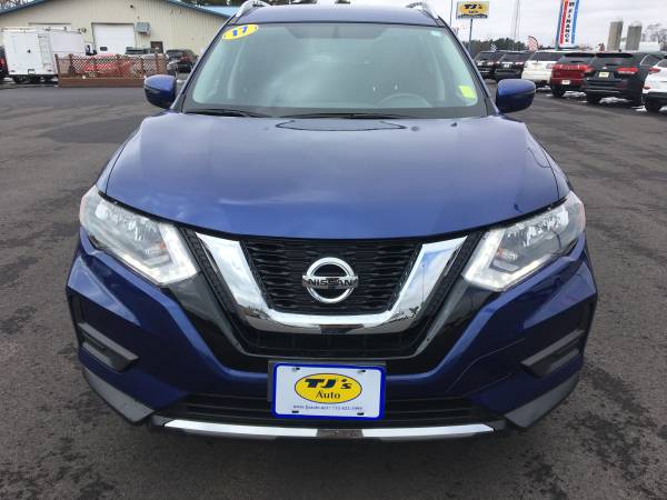 2017 Nissan Rogue SV All Wheel Drive - - by dealer for sale in Wisconsin Rapids, WI – photo 3