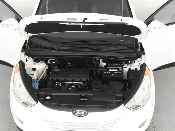 2013 Hyundai Tucson GLS Sport Utility 4D suv WHITE - FINANCE ONLINE for sale in Atlanta, GA – photo 4