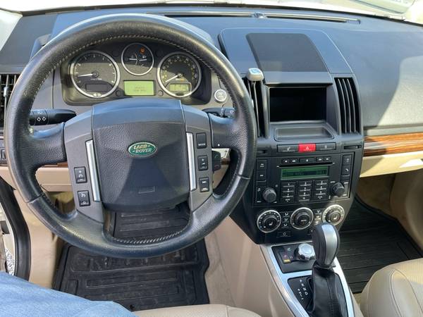 2009 Land Rover LR2 HSE - - by dealer - vehicle for sale in Newburgh, IN – photo 9