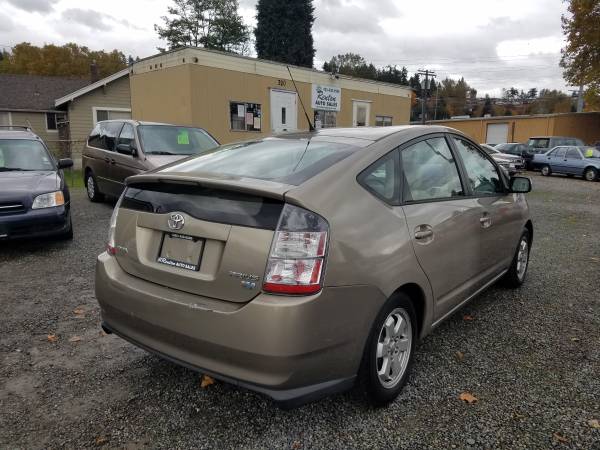 2004 Toyota Prius *Great on gas* - cars & trucks - by dealer -... for sale in Renton, WA – photo 5