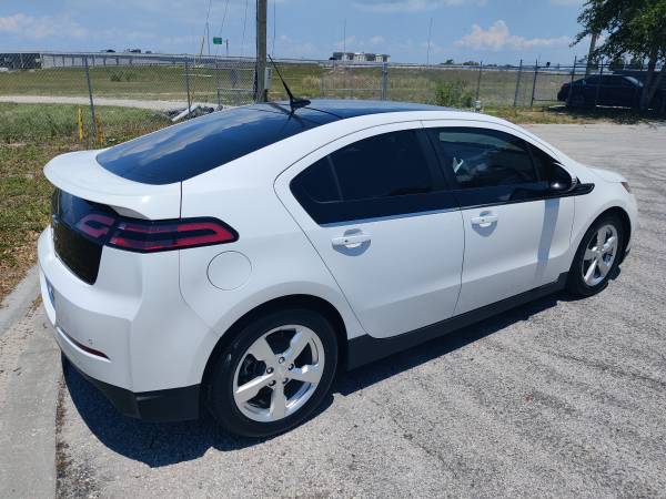 2012 Chevy Volt Hybrid Hackback GORGEOUS ONE-OWNER - cars & for sale in Clearwater, FL – photo 7