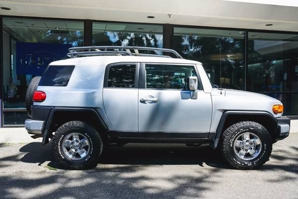 2008 Toyota FJ Cruiser 4x4 4WD Base SUV - - by dealer for sale in Lynnwood, OR – photo 9