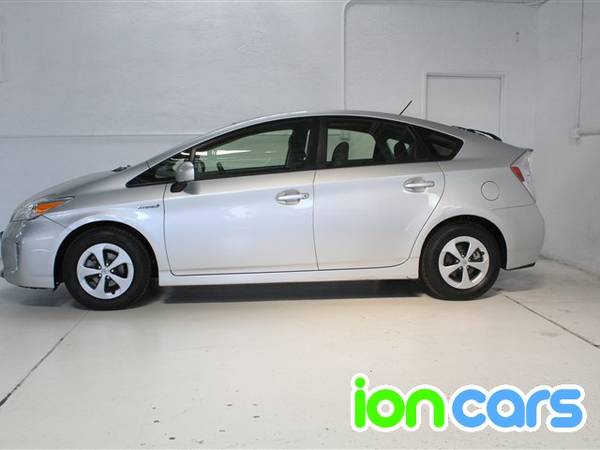 2012 Toyota Prius 3 Three Hatchback 4D - cars & trucks - by dealer -... for sale in Oakland, CA – photo 2