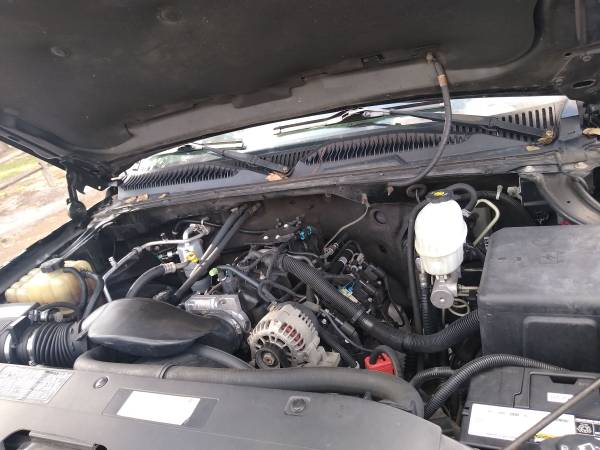 Chevrolet Silverado hd 2500 4X4 v8 6 0 with topper camper shell Cap for sale in Winter Haven, FL – photo 13