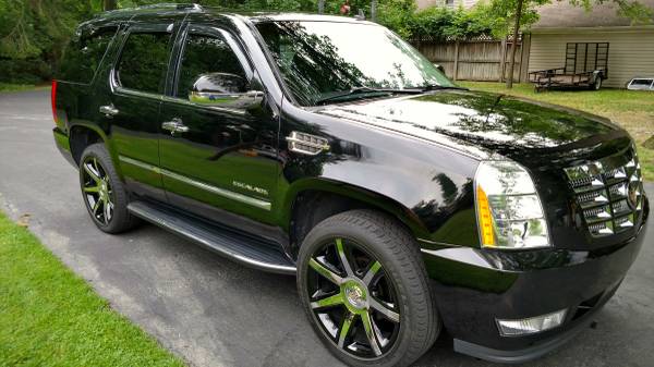 2013 Cadillac Escalade Platinum AWD - cars & trucks - by owner -... for sale in Cleveland, OH – photo 4