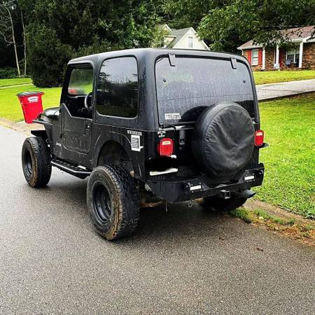 1990 Jeep Wrangler LOW MILES - cars & trucks - by owner - vehicle... for sale in Clarksville, TN – photo 2
