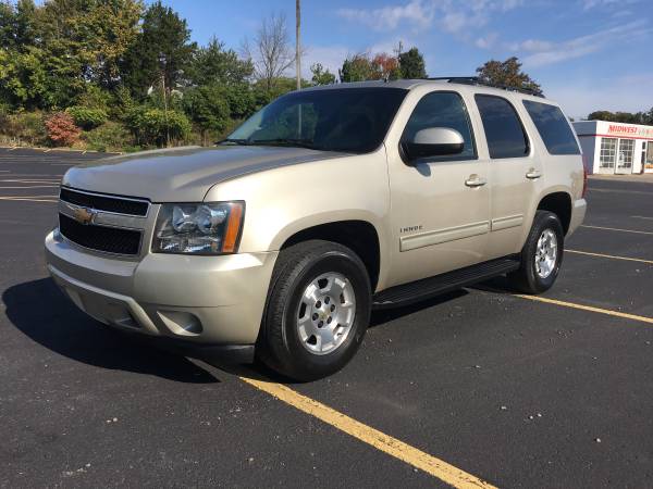 2013 CHEVY TAHOE 4x4 - cars & trucks - by owner - vehicle automotive... for sale in Bedford, IN – photo 3