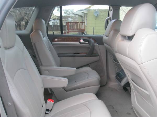 08 Buick Enclave CXL - cars & trucks - by owner - vehicle automotive... for sale in Great Falls, MT – photo 6