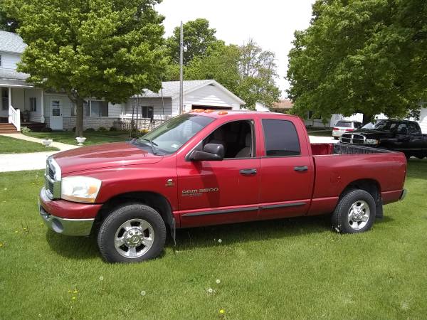 2006 Ram 2500 Crew Cab. 2WD. Cummins. Big Horn Edition. for sale in Roanoke, IL – photo 2
