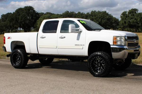 LIFTED! 2009 CHEVY 2500 6.6L DURAMAX 4X4 NEW 20" MOTO METALS! NEW 35s! for sale in Temple, ND – photo 12