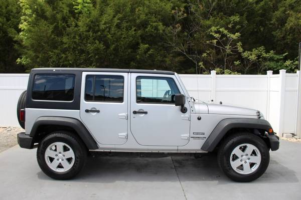 2012 Jeep Wrangler Unlimited Sport V6 4WD Hard Top 6 speed Manual for sale in Knoxville, TN – photo 7