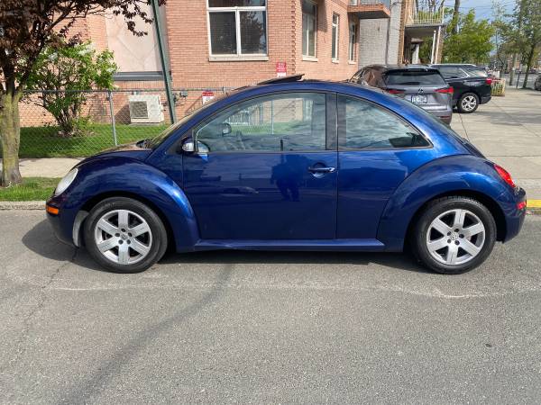 2006 Volkswagen new beetle 2 5 L hatchback sunroof heated seats for sale in Brooklyn, NY – photo 7
