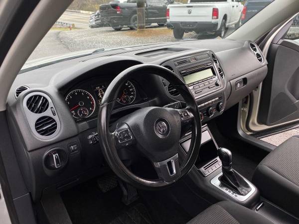 2013 Volkswagen Tiguan S 4Motion AWD 4dr SUV (ends 1/13) - cars & for sale in Seymour, TN – photo 9
