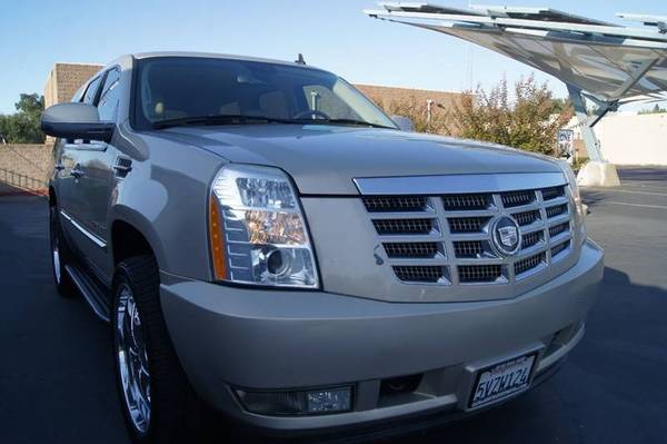 2007 Cadillac Escalade Base AWD LOW 89K MILES LOADED WARRANTY with for sale in Carmichael, CA – photo 7