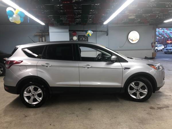 2016 Ford Escape SE - - by dealer - vehicle automotive for sale in Chicago, IL – photo 4