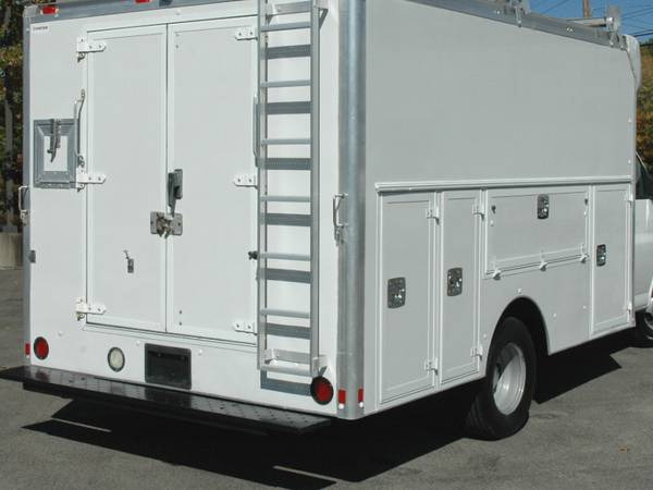 2011 CHEVY 12.5 FT ENCLOSED UTILITY / SERVICE VAN / CLEAN for sale in Butler, PA – photo 9