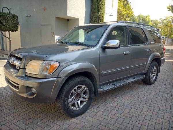 2007 Toyota Sequoia Limited 8 Passenger, DVD, Leather, Sunroof for sale in San Jose, CA – photo 2
