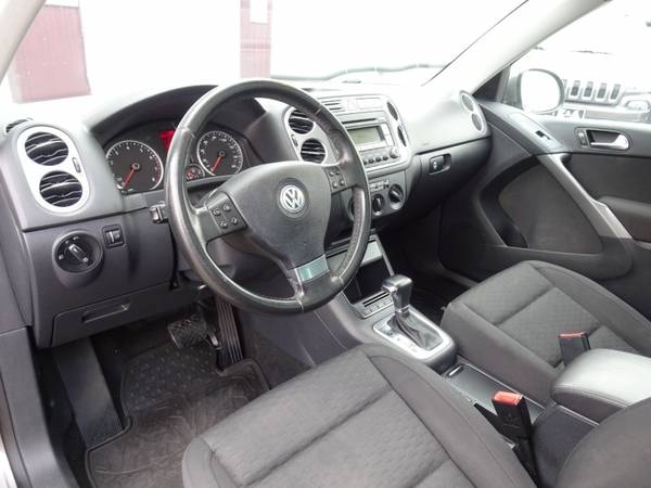 2009 Volkswagen Tiguan AWD - - by dealer - vehicle for sale in Waterloo, WI – photo 10