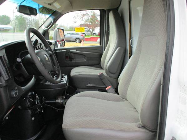 2013 Chevrolet Express Commercial Cutaway 4500 CARPET CLEANING for sale in south amboy, WV – photo 15
