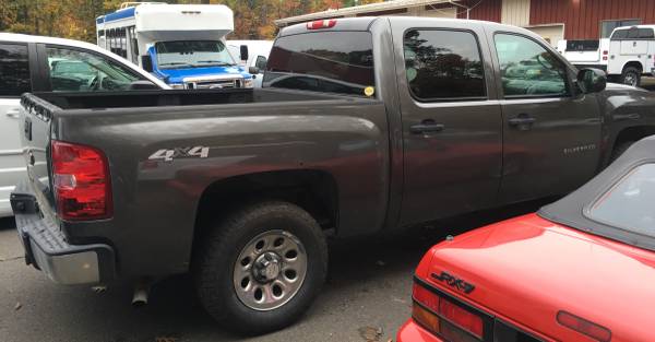 2011 CHEVY SILVERADO 1500 LT CREW CAB 4X4 WORK TRUCK RUNS GREAT... for sale in Enfield, MA – photo 4