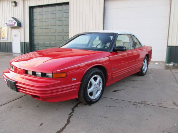 1994 OLDSMOBILE CUTLASS SUPREME CONVERTIBLE -68K MILES- - cars &... for sale in Proctor, MN – photo 2