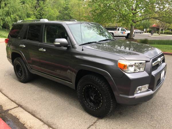 2013 Toyota 4runner SR5 4WD - Clean title, Alloys, Leather - cars for sale in Kirkland, WA – photo 3