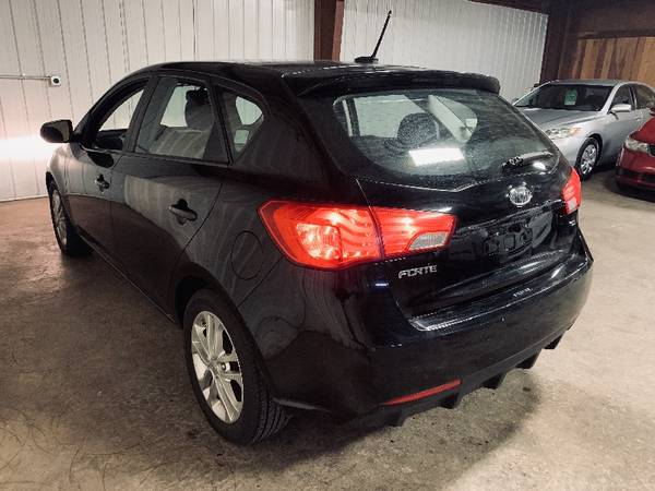 2012 Kia Forte 5-Door EX - cars & trucks - by dealer - vehicle... for sale in Madison, WI – photo 7