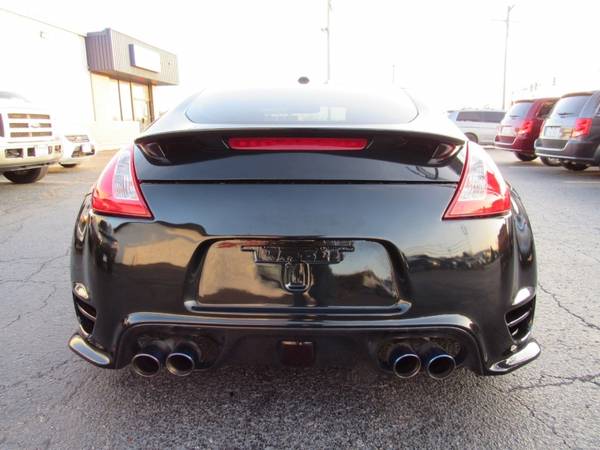 2012 Nissan 370Z Manual - cars & trucks - by dealer - vehicle... for sale in Rockford, IL – photo 7