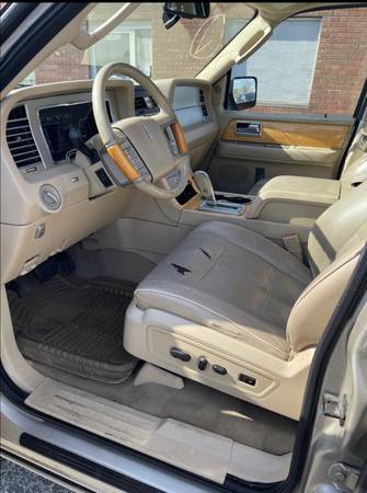 2007 Lincoln Navigator 4WD for sale in Indianapolis, IN – photo 6
