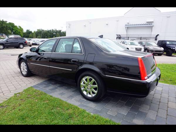 2010 Cadillac DTS Luxury Collection - 1-Owner, Hot and Cool Seats, Tri for sale in Naples, FL – photo 5