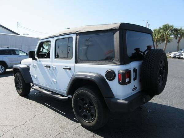 2018 Jeep Wrangler Unlimited Sport suv Bright White Clearcoat - cars for sale in Melbourne , FL – photo 5
