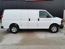 2007 CHEVY EXPRESS 1500 CARGO WITH NO RUST AND KILLER STEREO! for sale in Lahaina, HI – photo 3
