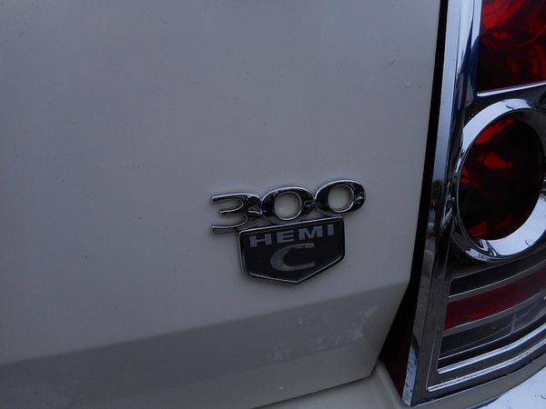 2010 Chrysler 300C 4d Sedan Executive for sale in Lansing, MI – photo 5