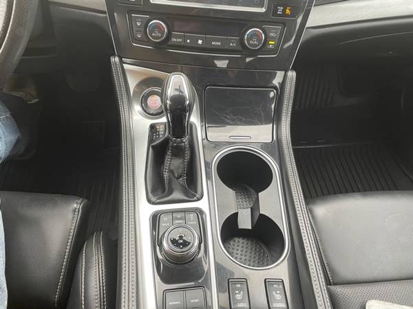 2017 Nissan Maxima SL 4D AT AC All power NO ACCIDENT MD inspection for sale in TEMPLE HILLS, MD – photo 9