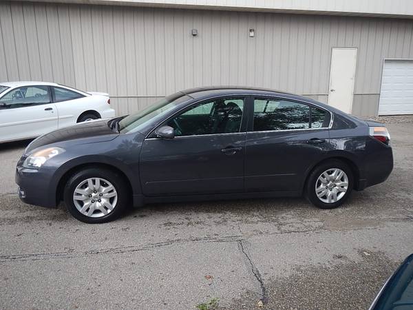 $5895 - 2009 NISSAN ALTIMA 2.5S - 116K MILES - PUSH BUTTON START -NICE for sale in Marion, IA – photo 8