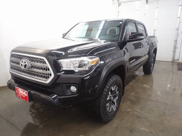 2017 Toyota Tacoma TRD Offroad - - by dealer - vehicle for sale in Perham, ND – photo 15