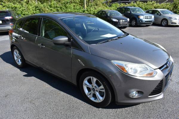 2012 Ford Focus SE Hatchback 5 Speed Sunroof WARRANTY No Doc Fees! for sale in Apex, NC – photo 9
