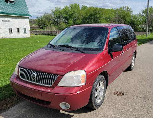 very nice 2004 mercury monterey mini van 3 row runs awesome - cars & for sale in Argyle, WI – photo 3