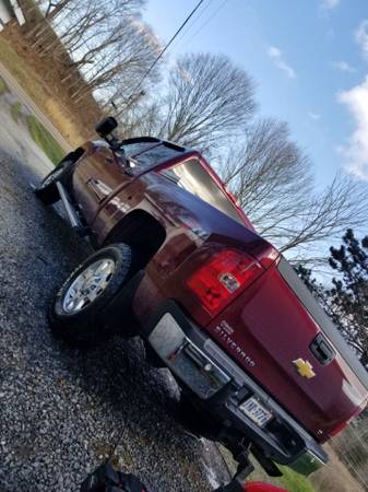 2013 Chevy 2500 HD Low Miles! - cars & trucks - by owner - vehicle... for sale in Abingdon, VA – photo 4